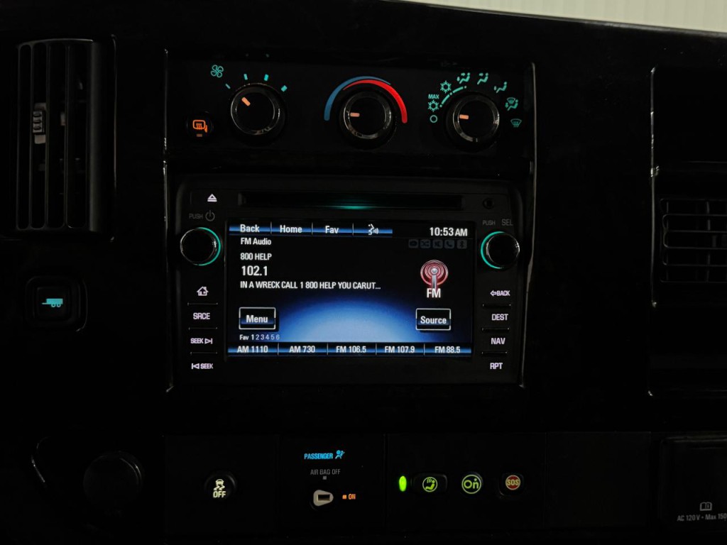 2018 Chevrolet Express Image 41