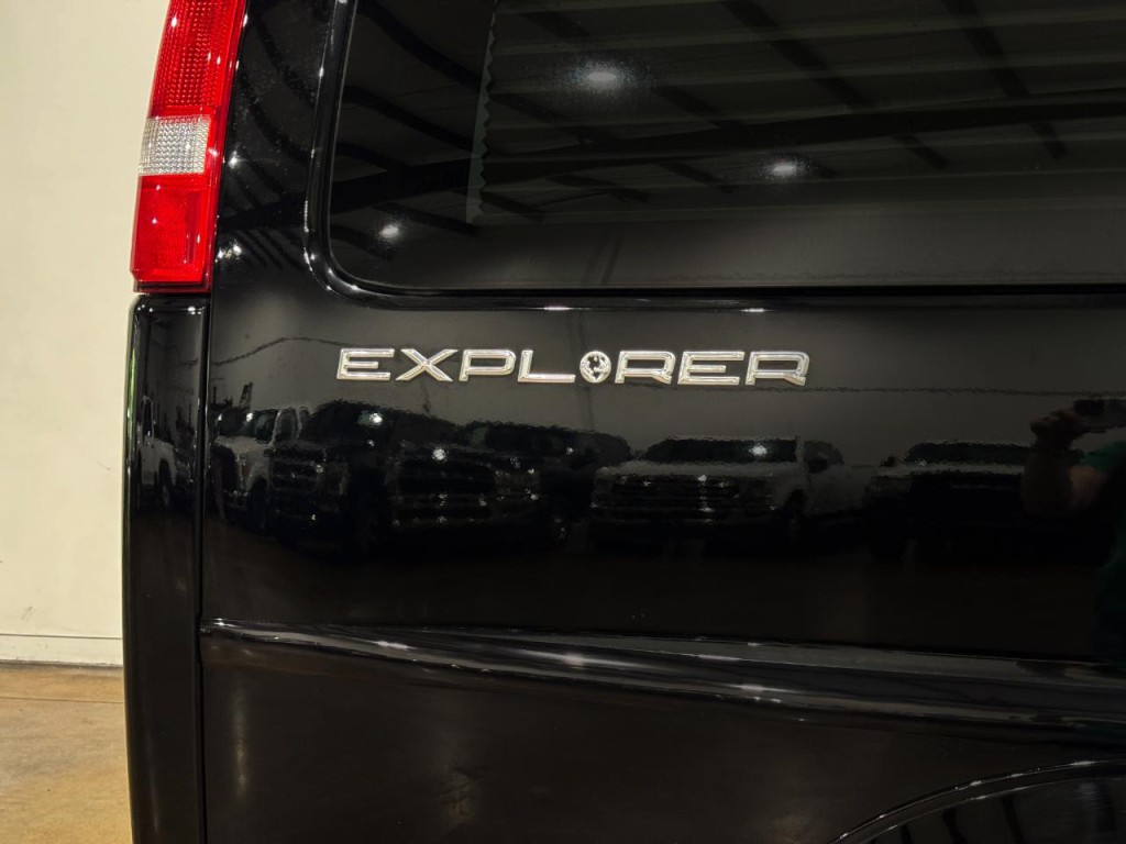2018 Chevrolet Express Image 57