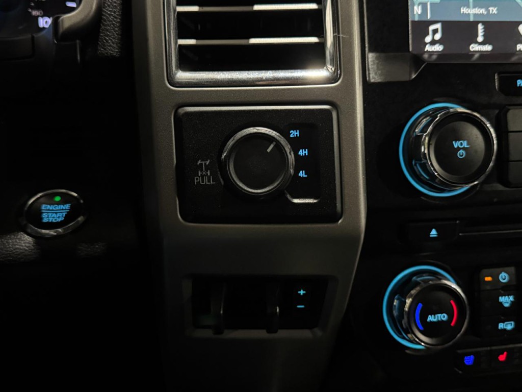 2017 Ford F-250 Image 25