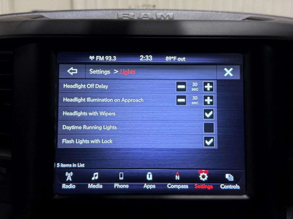 2021 RAM 3500 Image 21