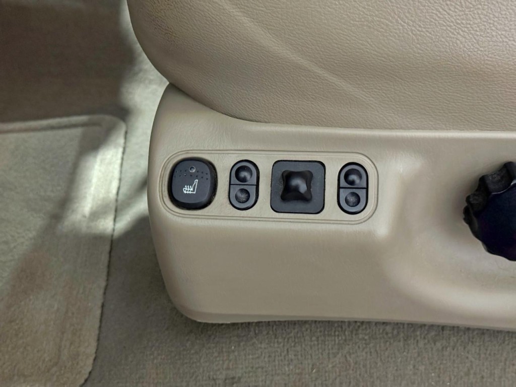 2005 Ford F-350 Image 12