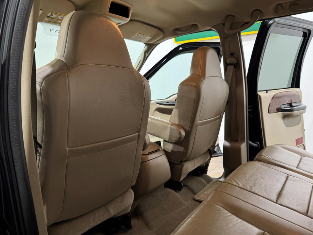2005 Ford F-350 Image 14