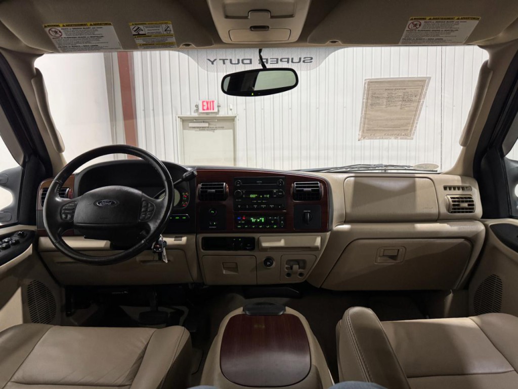 2005 Ford F-350 Image 18