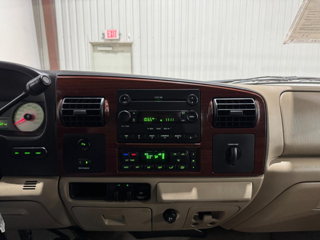 2005 Ford F-350 Image 19