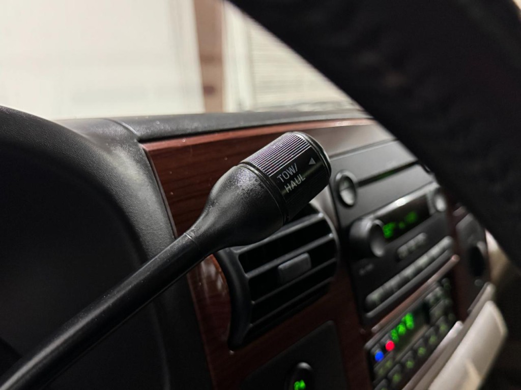 2005 Ford F-350 Image 23