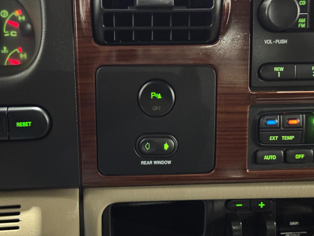 2005 Ford F-350 Image 26