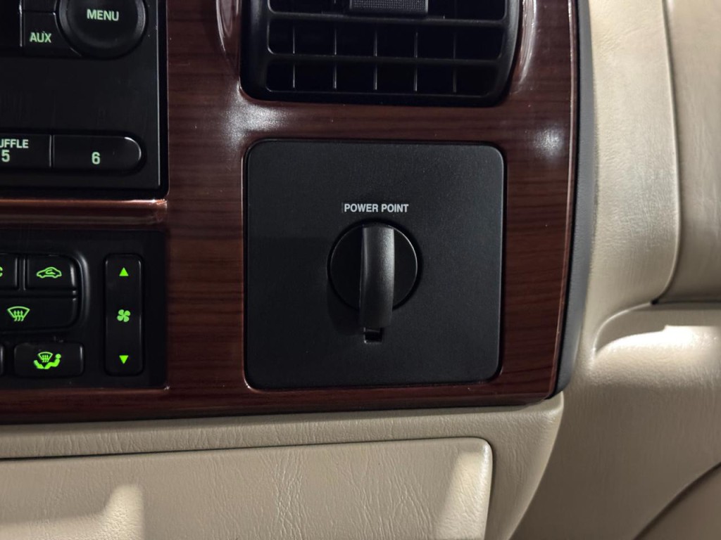 2005 Ford F-350 Image 27