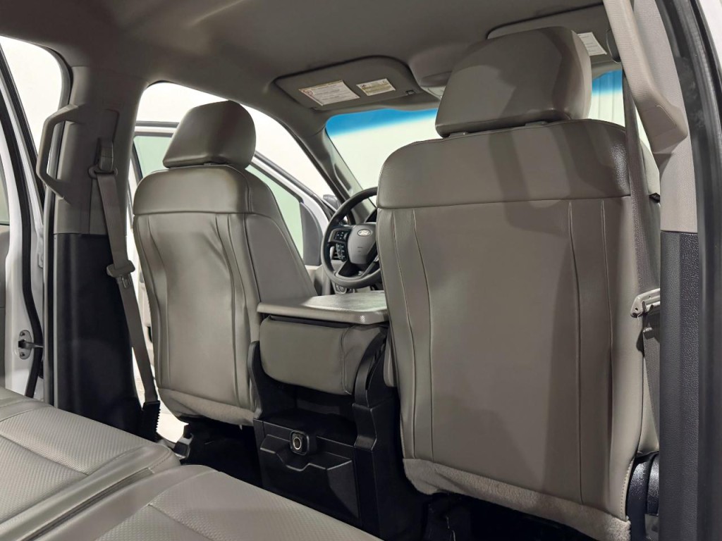 2017 Ford F-350 Image 17