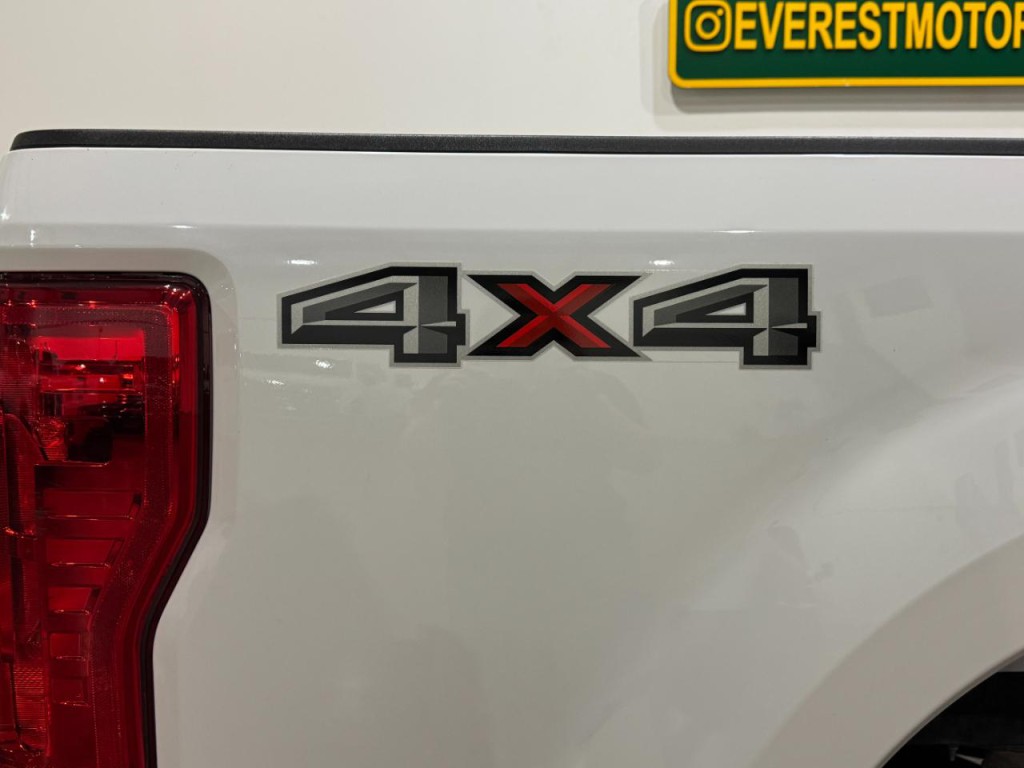 2017 Ford F-350 Image 40