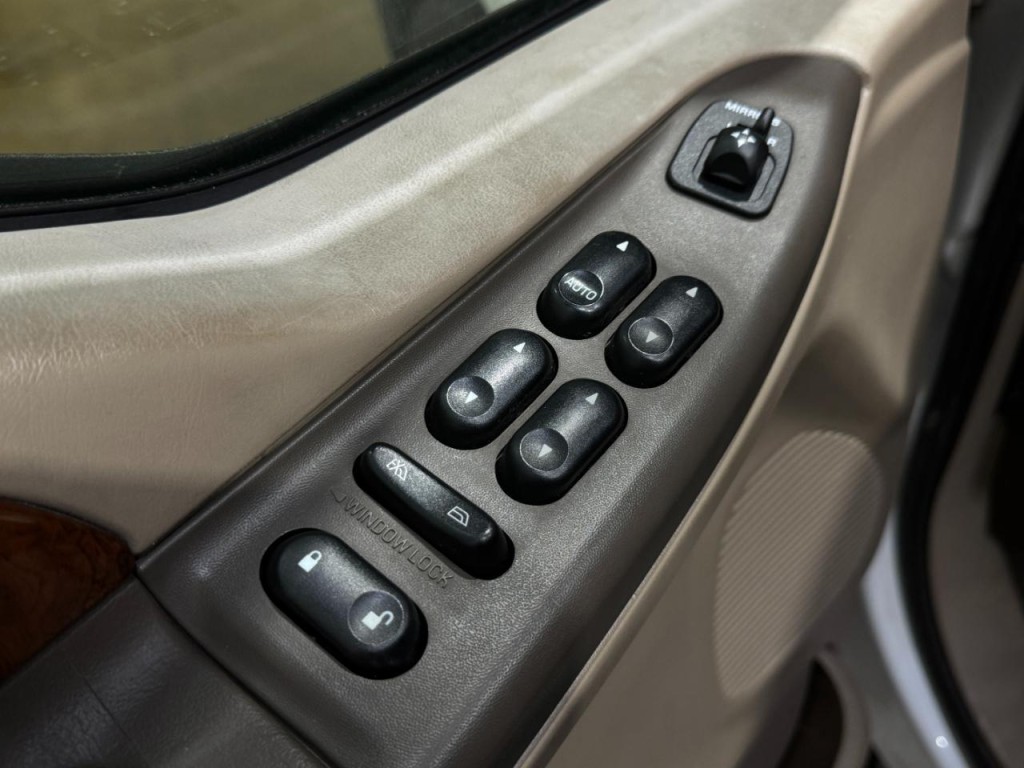 2002 Ford F-350 Image 4
