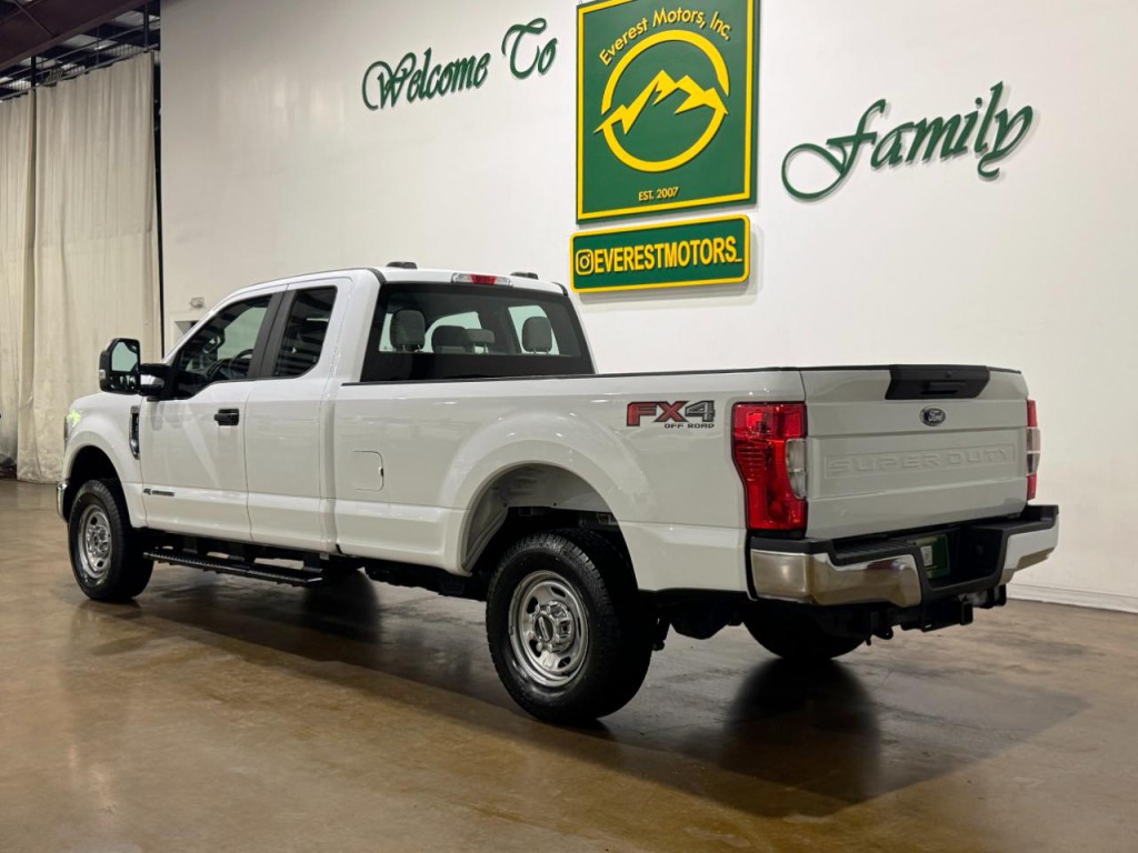 2022 Ford F-250 Image 6