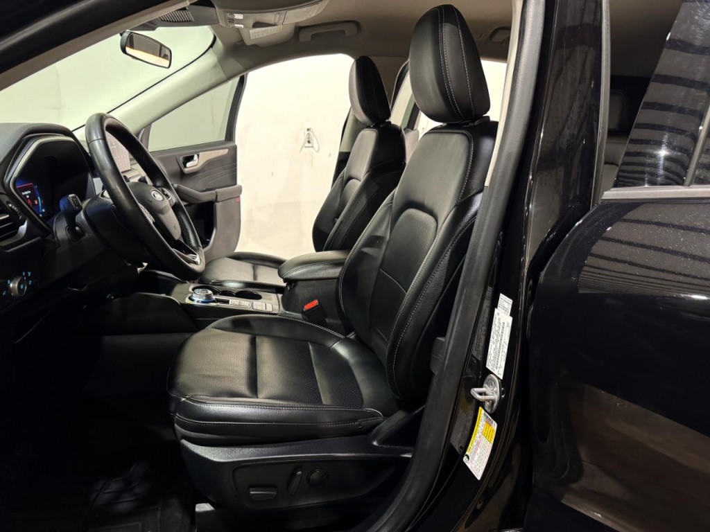 2021 Ford Escape Image 12