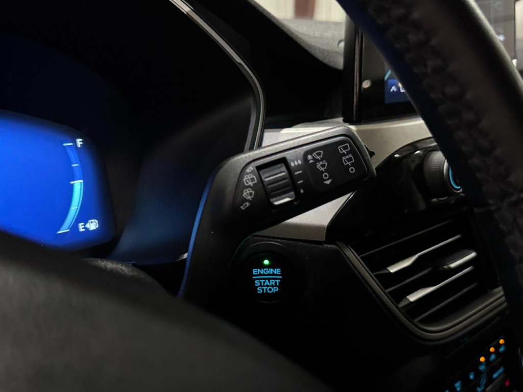 2021 Ford Escape Image 23