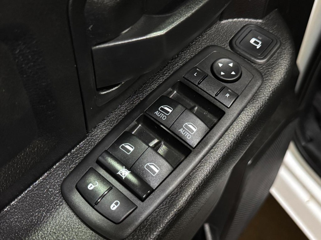 2023 RAM 2500 Image 24