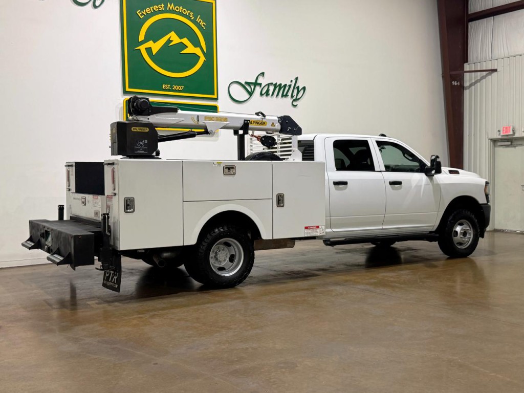 2024 RAM 3500 Image 8
