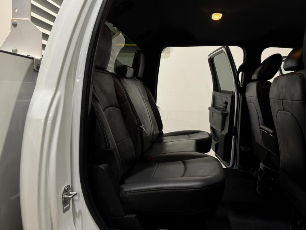 2024 RAM 3500 Image 21