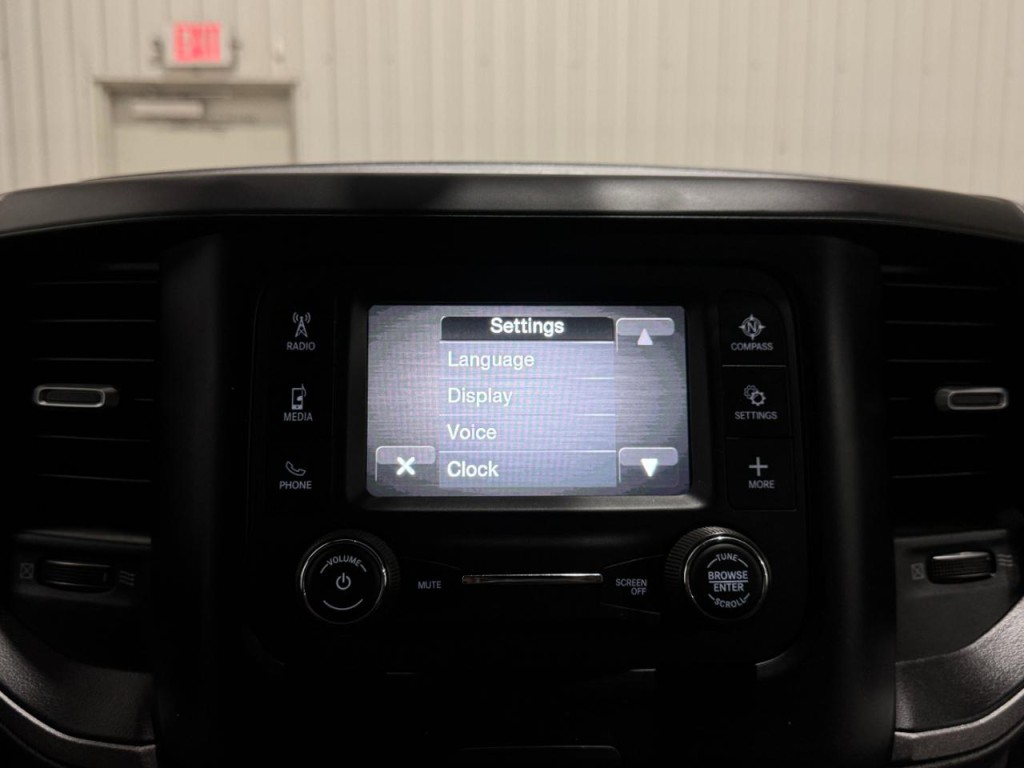 2024 RAM 3500 Image 37