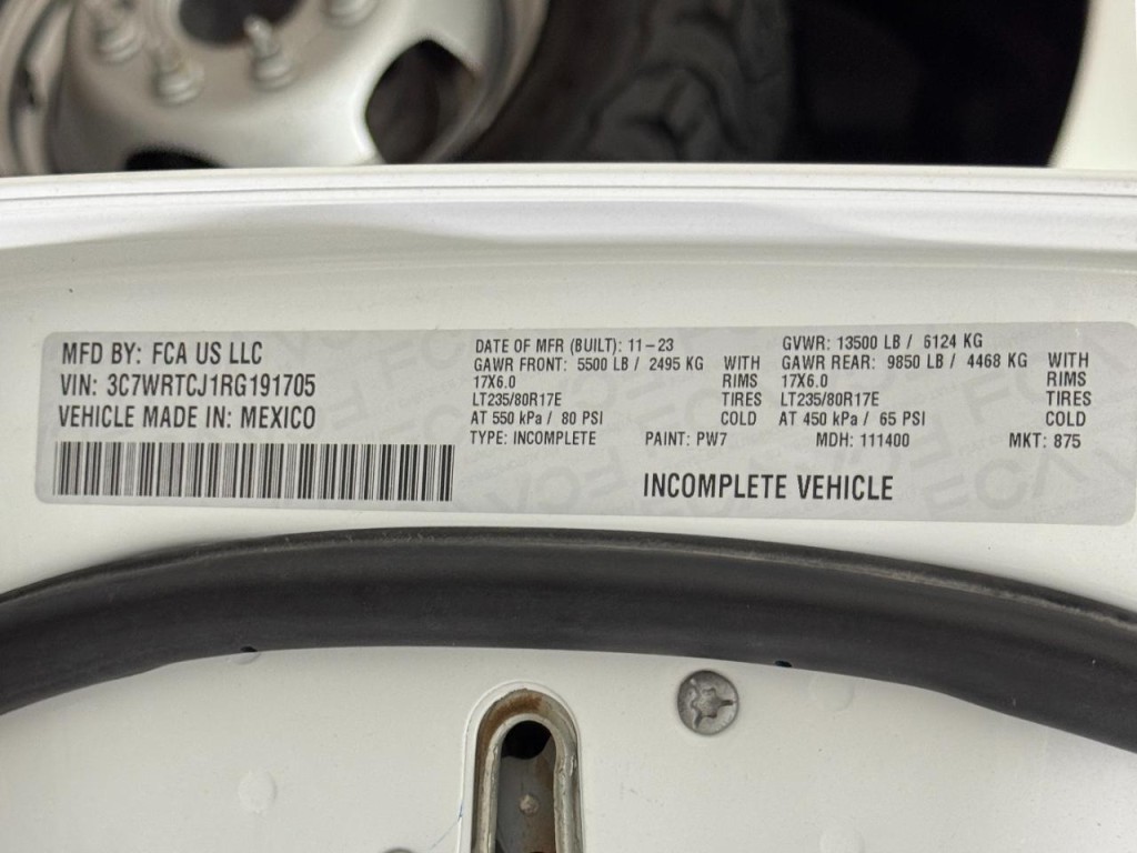 2024 RAM 3500 Image 64