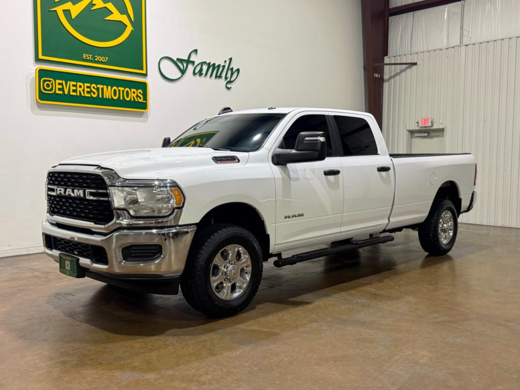 2023 RAM 2500 Image 3
