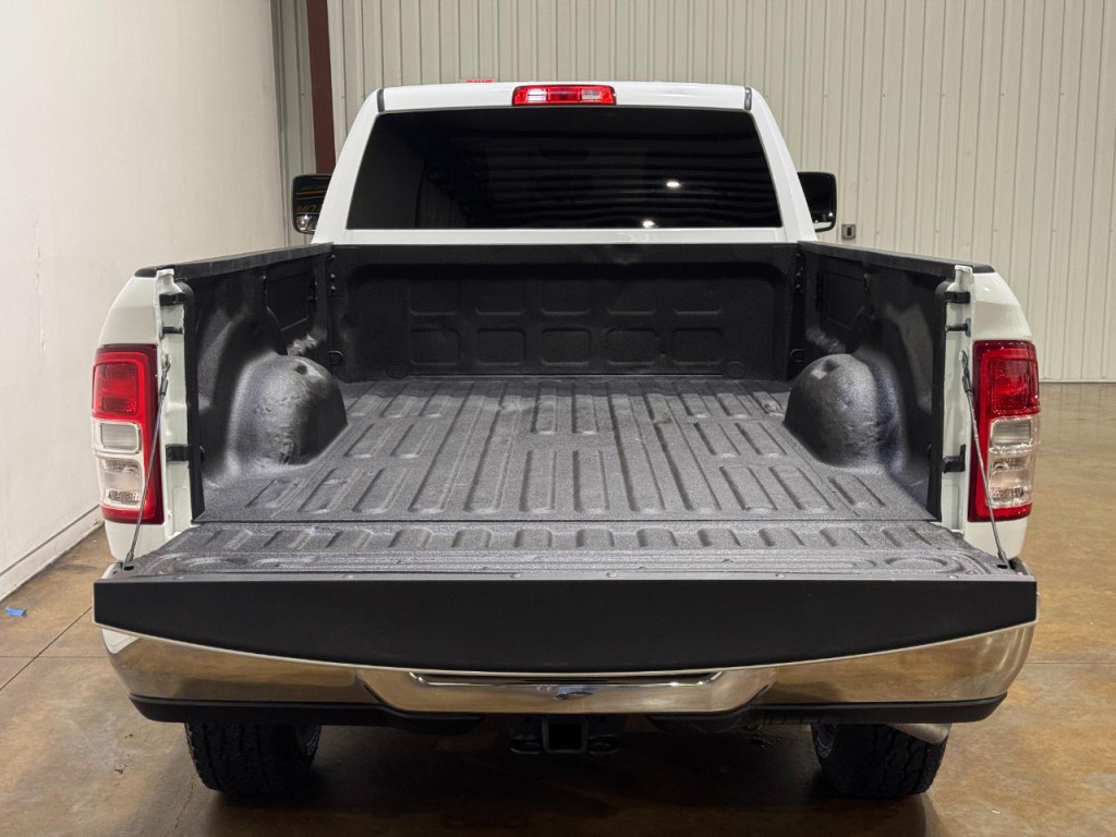 2023 RAM 2500 Image 46