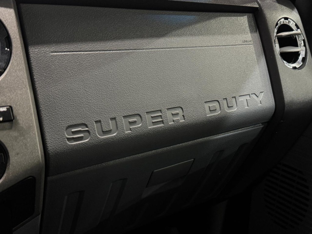 2012 Ford F-250 Image 30