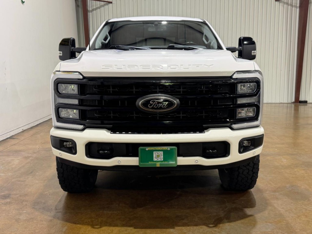 2024 Ford F-250 Image 2