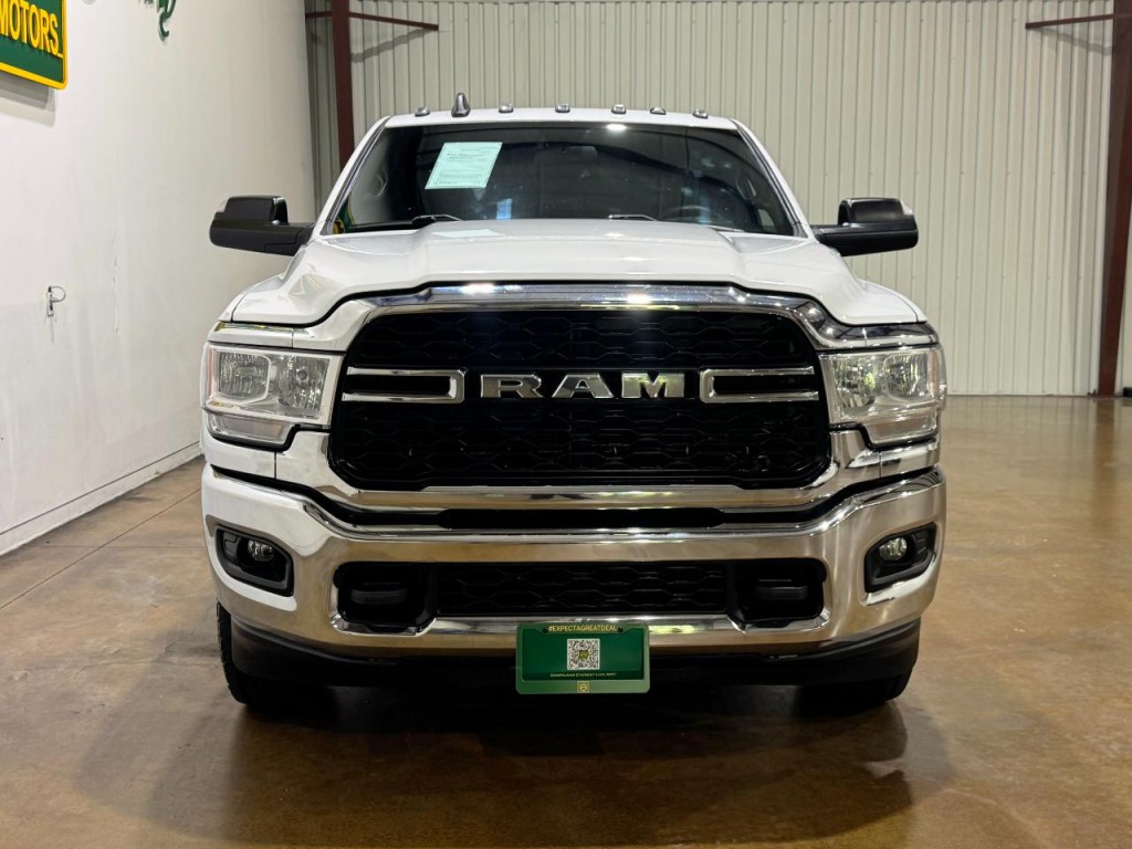 2021 RAM 3500 Image 2