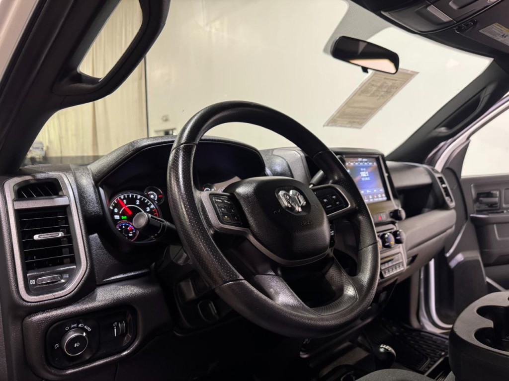 2021 RAM 3500 Image 11