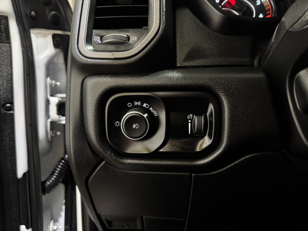 2021 RAM 3500 Image 26