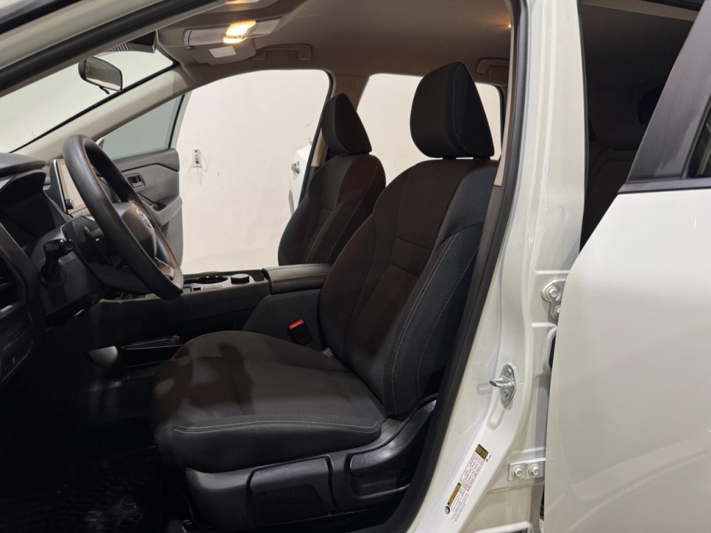 2025 Nissan Rogue Image 11