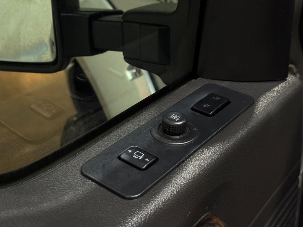 2014 Ford F-250 Image 32