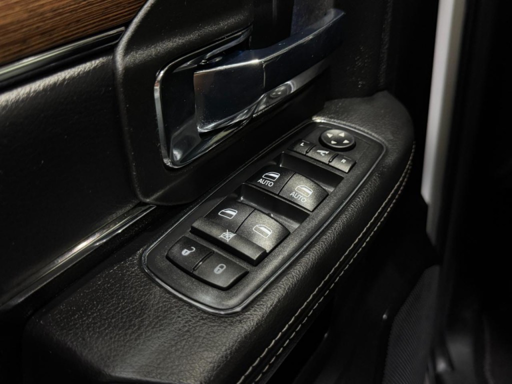 2018 RAM 2500 Image 32