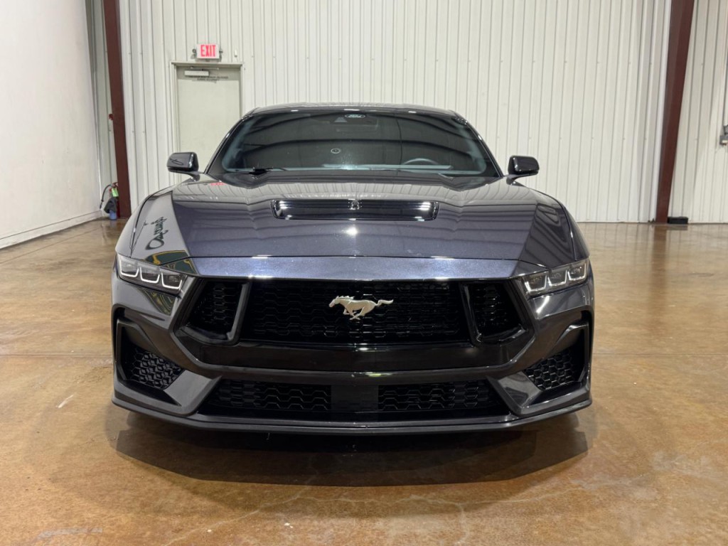 2024 Ford Mustang Image 3