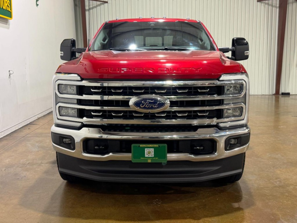 2024 Ford F-250 Image 2