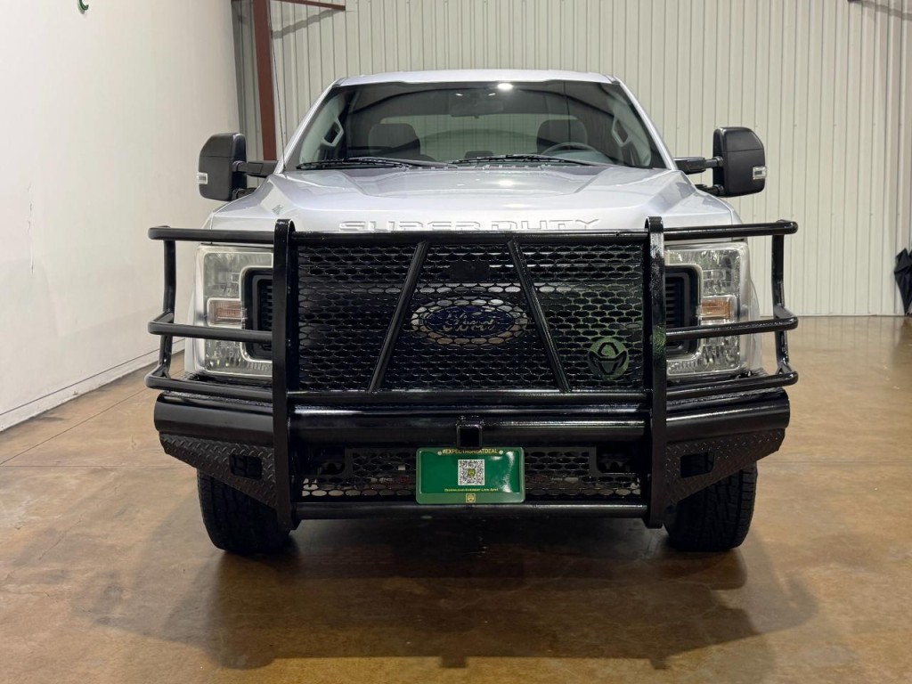 2018 Ford F-250 Image 2