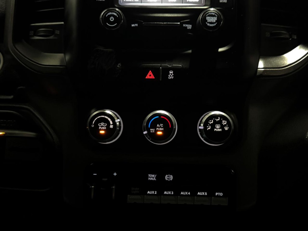 2022 RAM 5500 Image 30