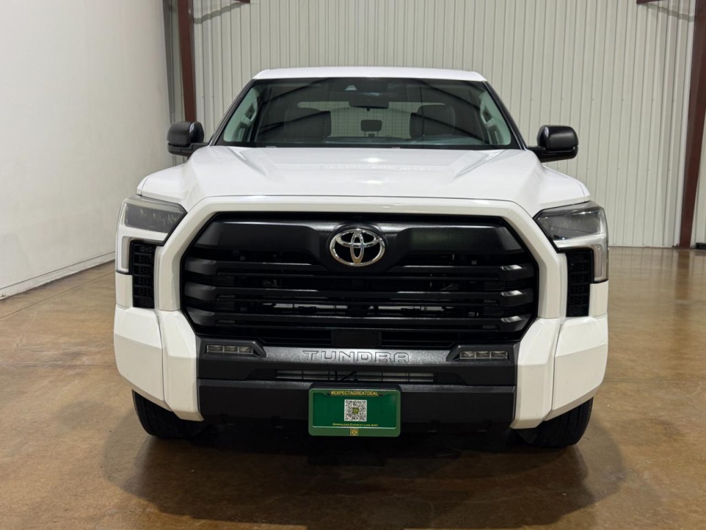 2022 Toyota Tundra Image 2