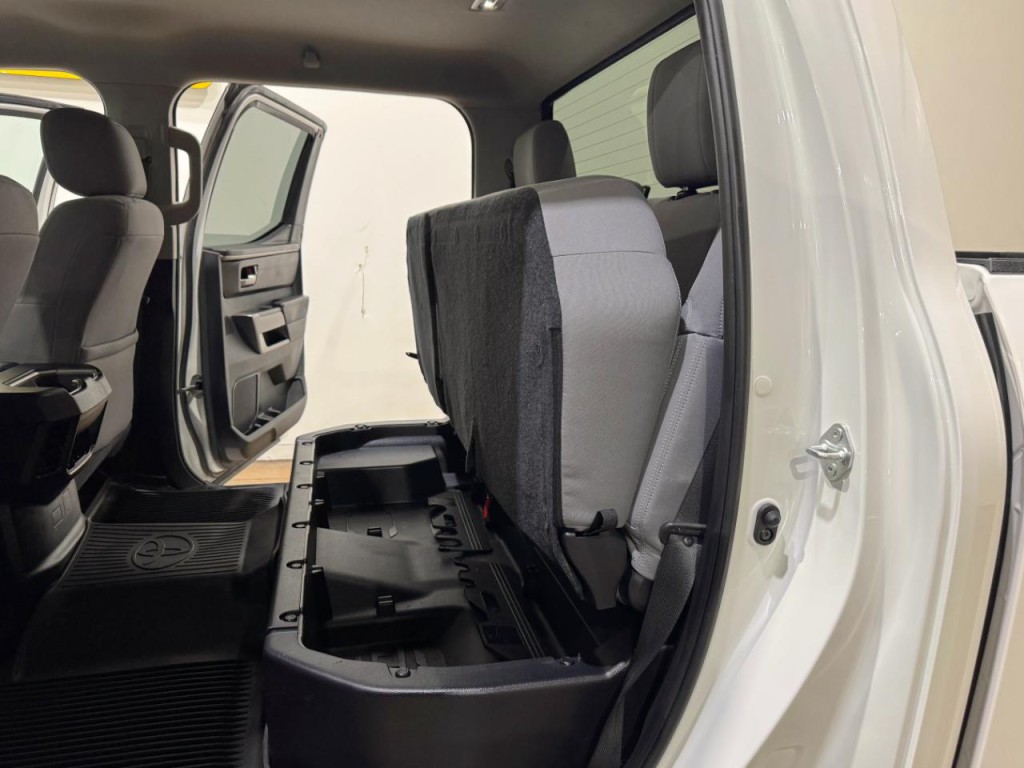 2022 Toyota Tundra Image 18