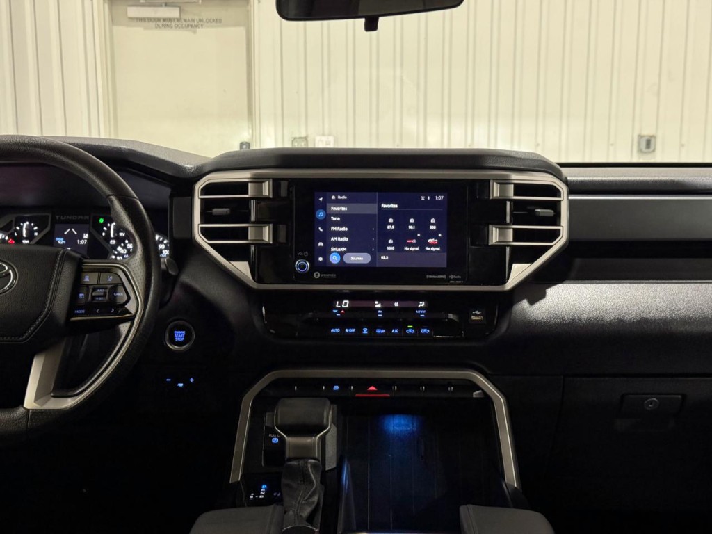 2022 Toyota Tundra Image 21