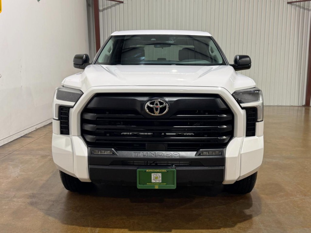 2024 Toyota Tundra Image 2