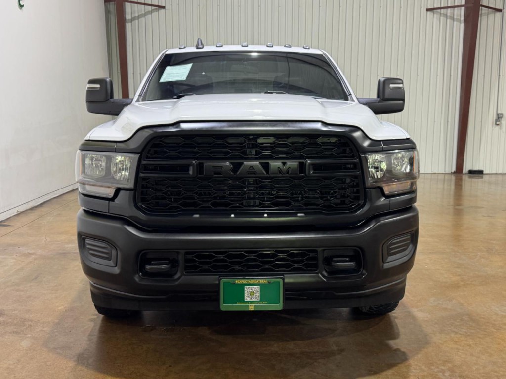 2023 RAM 3500 Image 2