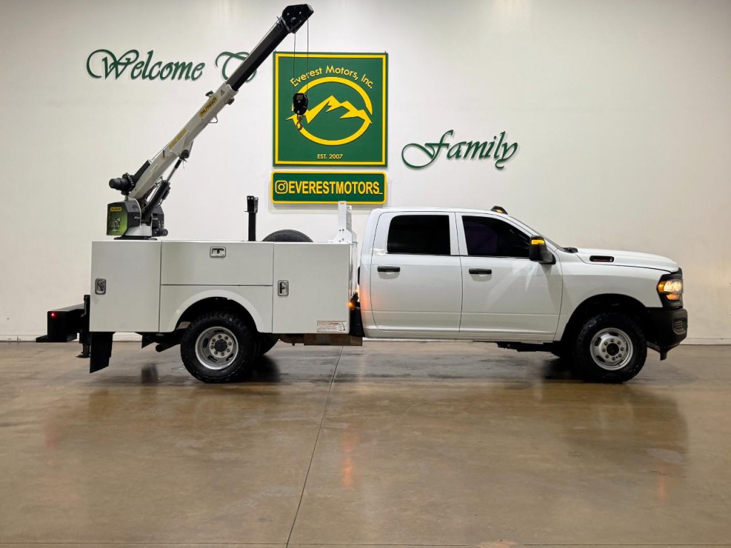 2023 RAM 3500 Image 12