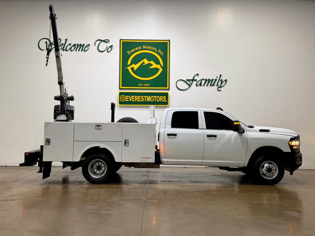 2023 RAM 3500 Image 13