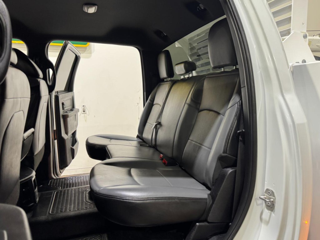 2023 RAM 3500 Image 20