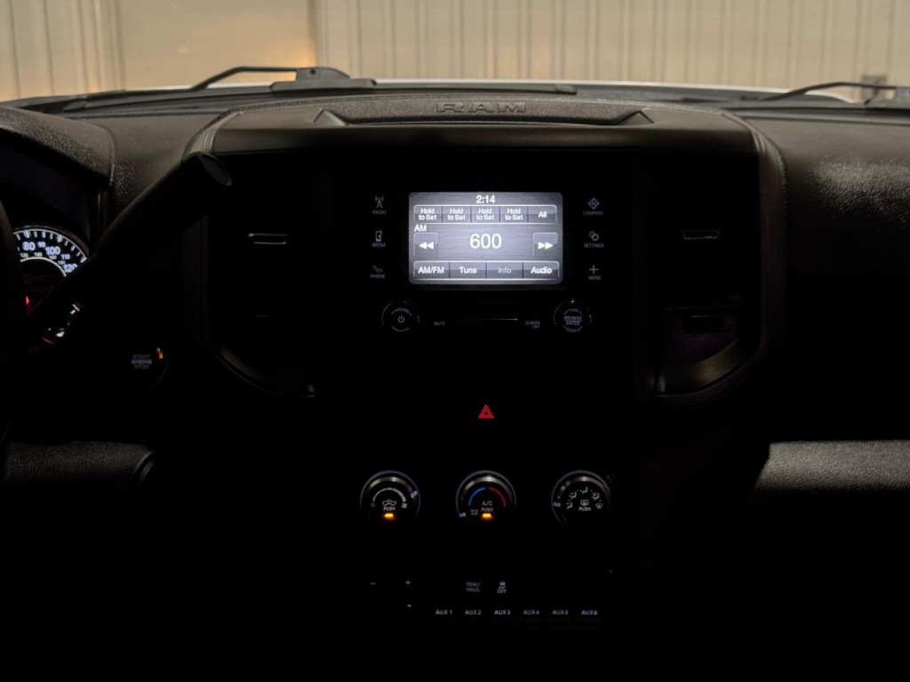2023 RAM 3500 Image 29
