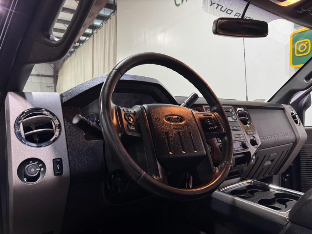 2011 Ford F-250 Image 10
