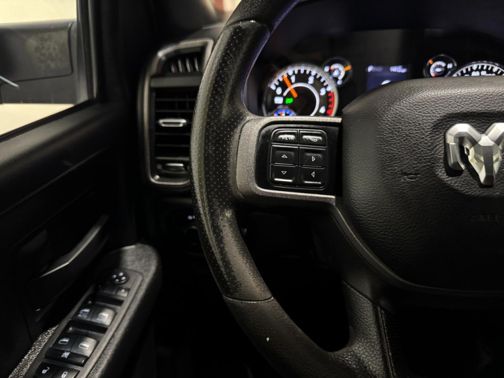 2022 RAM 5500 Image 21