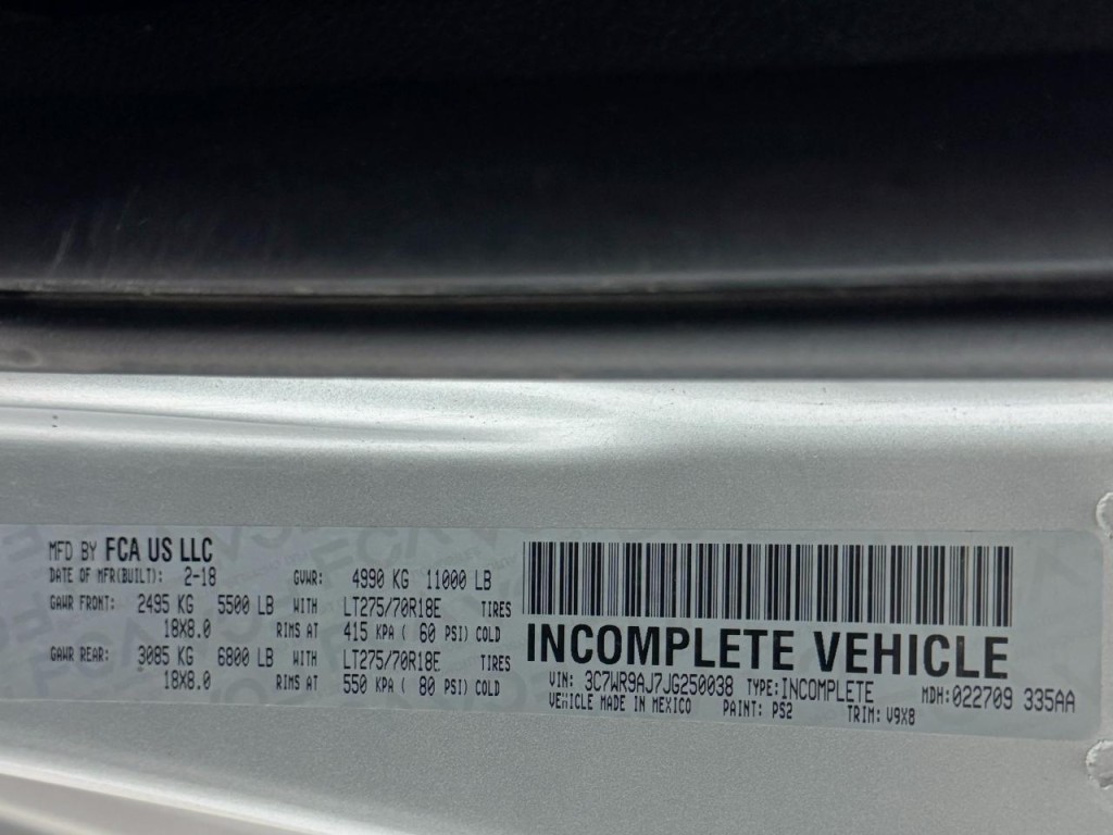 2018 RAM 3500 Image 12