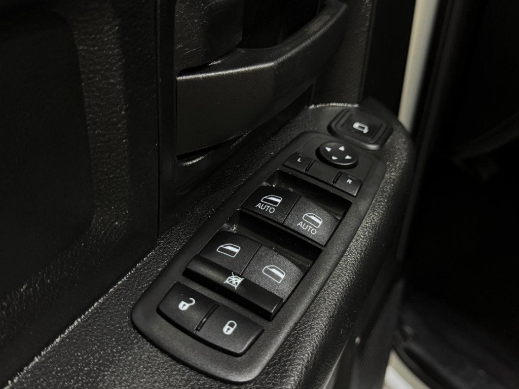 2023 RAM 2500 Image 30