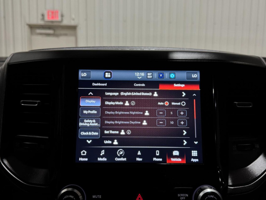 2023 RAM 2500 Image 36